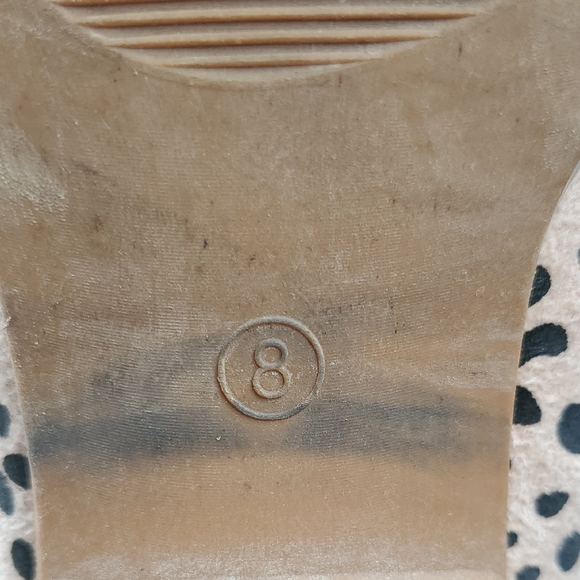 Stylish Women's Ankle Booties - Black and Tan - Picture 4 of 7